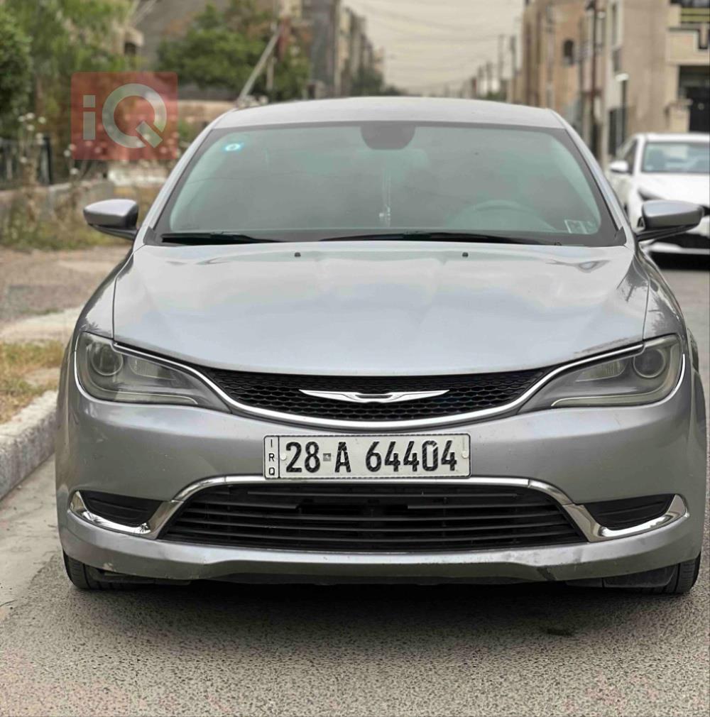 Chrysler 200
